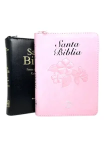 Portada de la Santa Biblia Reina Valera 1960 tamaño mediano con cubierta de imitación cuero y cierre con zipper.​