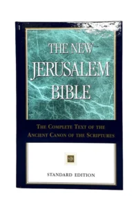 Portada de la New Jerusalem Bible Standard Edition con diseño de dos columnas y tipografía legible para un estudio bíblico cómodo